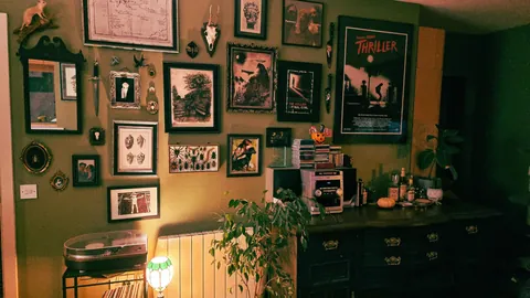 My Fiancée and I have made our living room into a cozy lil retro escape