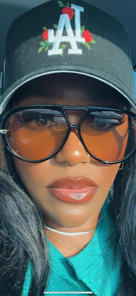 This auntie got me bricked af! 🥜💦💦