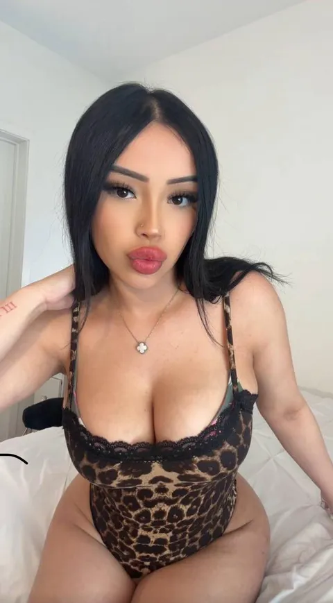 Need you to cover me papi 😍