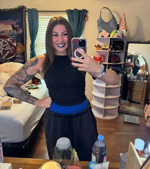 Are moms like me hot? 🙋🏻‍♀️➡️ f26