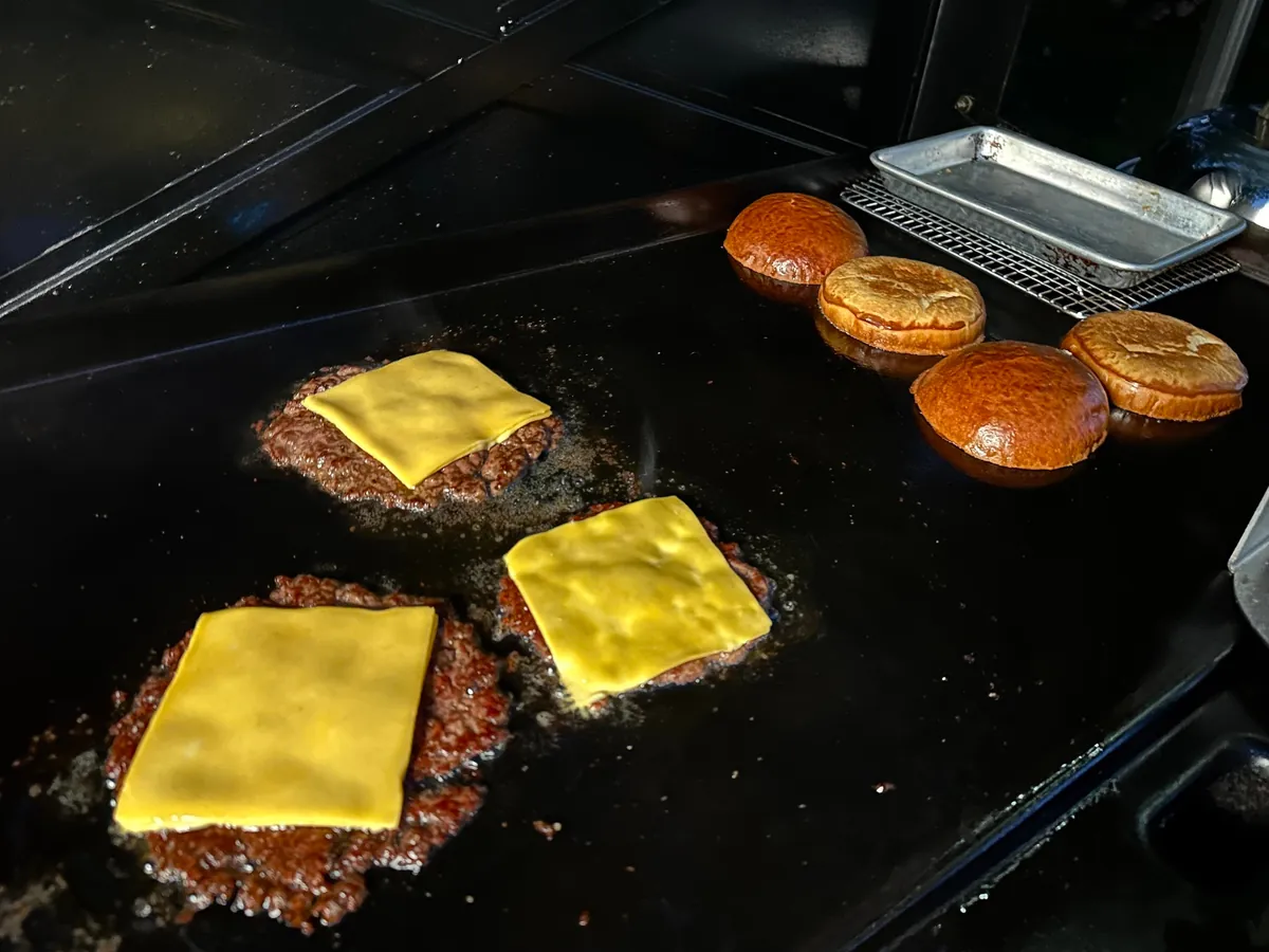 [Homemade] smash burgers