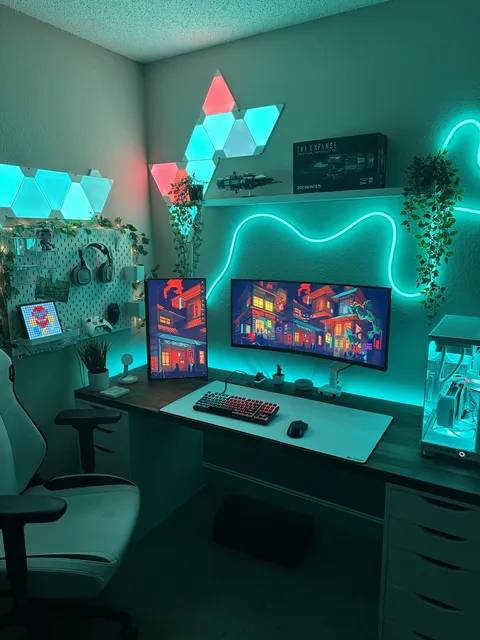 My new setup! Only took me 4 years to finally go to ikea lol. 