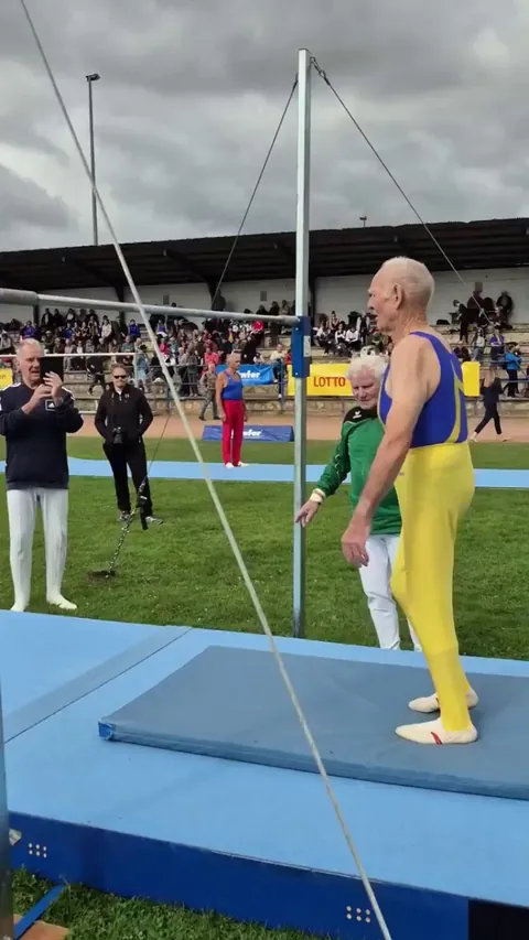 That's insane strength for his age