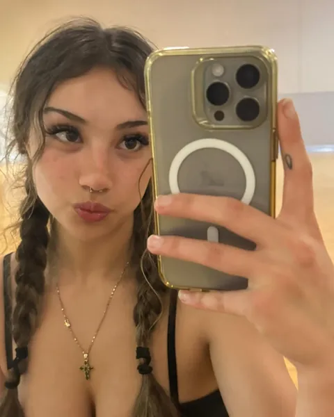 Seriously addicted to IG/TikTok teases... My algorithm has me trapped.. 🫣😈