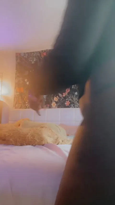 Let me feed you 🤭