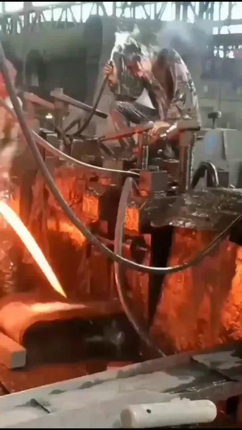 Workers pour water on themselves to maintain normal body temperature