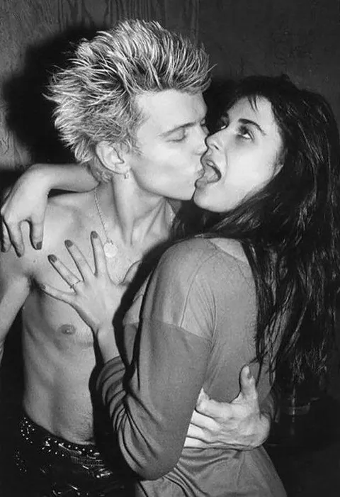 Billy Idol (27) and Demi Moore (20) in the backstage 1982.