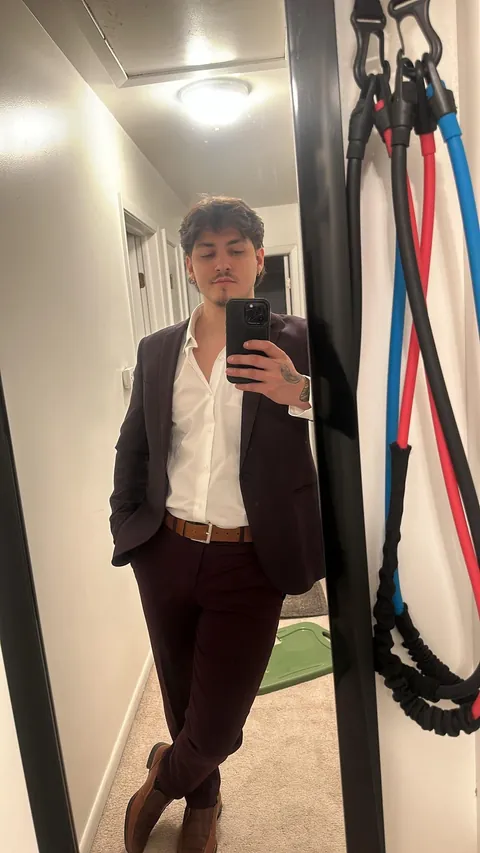 I never dress up.. how’d I do? 😵‍💫