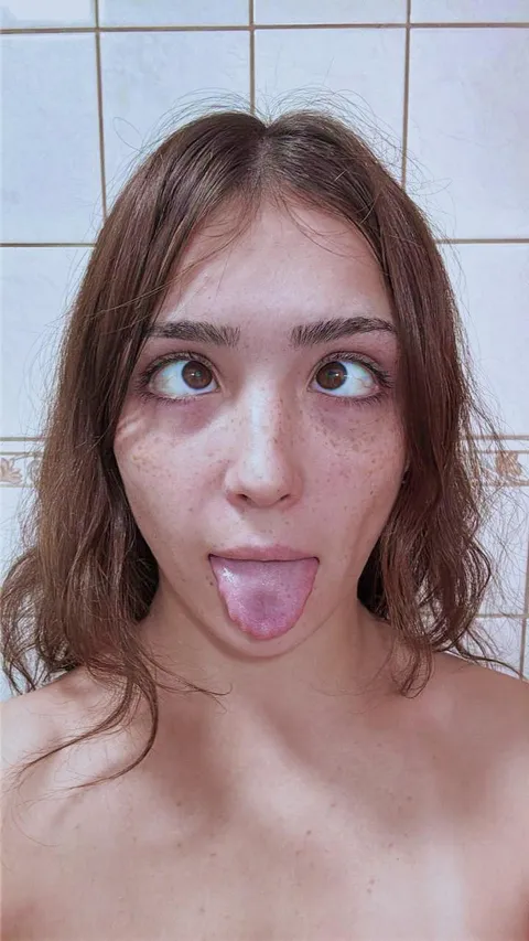 Just came across this sub and the next thing I did was go straight to the bathroom and try it out... Lol my dad did see me doing it and I was too embarrassed hehe