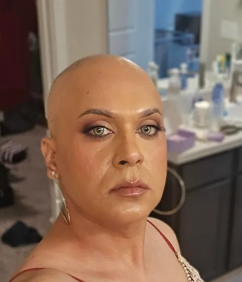 Bold look for going absolutely no where..😅