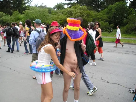 More public erection CFNM fun - blasts from the past at Bay to Breakers