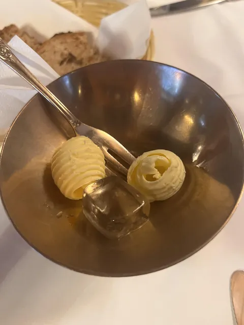 This restaurant in Switzerland puts ice in their butter dish