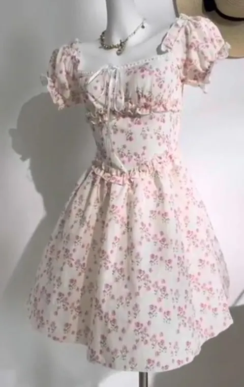 Is this dress acceptable to meet my boyfriends extended family?