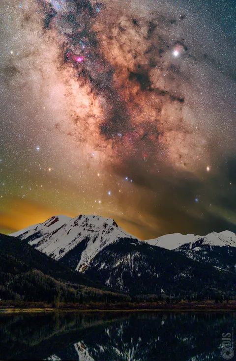 I will never get tired of photographing our Galaxy! The Milky over Red Mountain in Colorado [OC][1338x2048]
