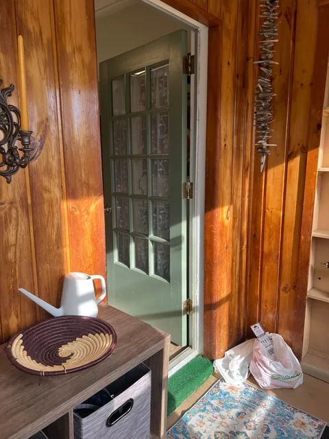 Just sharing a small bit of gratitude for landlords that let you paint