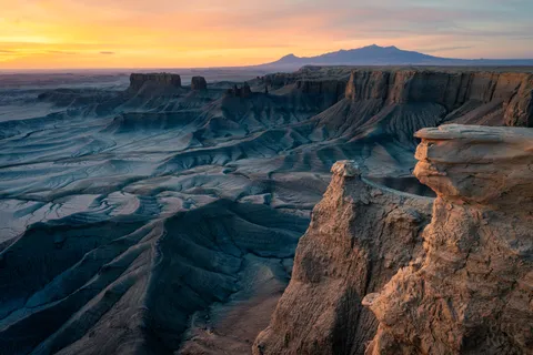 Moonscape Overlook, southern Utah, USA [OC] 1920x1280
