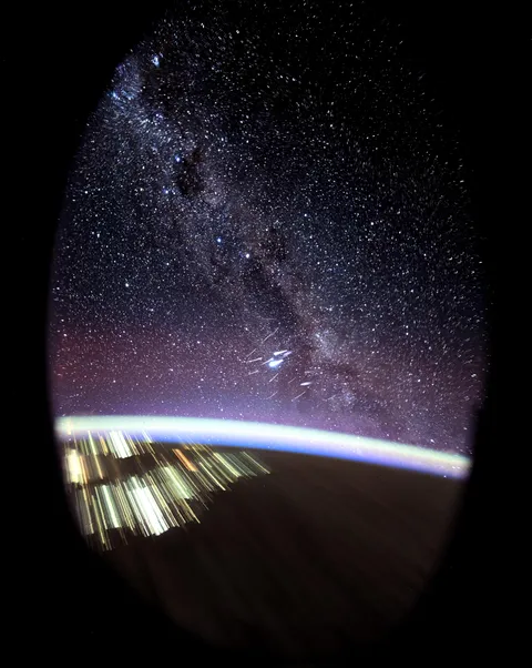 Starlinks flashing across the Milky Way