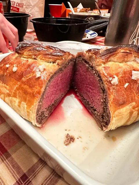 Made Beef Wellington for Friendsgiving [homemade]