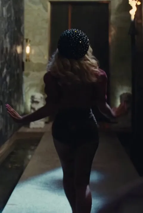 Sabrina Carpenter in 'House Tour' | April 2026