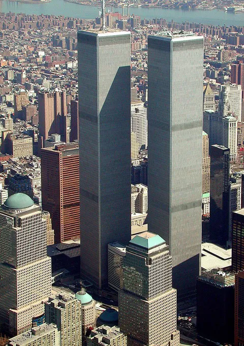 does anyone know why the twin towers had those dark stripes on them?