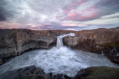 Aldeyjarfoss, Iceland [OC] [2000x1334]