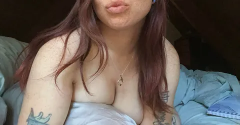 I am a dyke that has indeed gone wild 💋