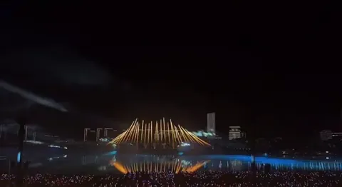 Next-level fireworks at the Chengdu World Games opening ceremony: Tree of Life and Doves of Peace light up the sky.