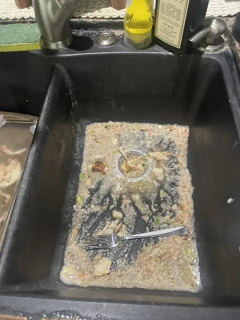 I wash dishes, and my mom and younger brother decided to bake. This was what they left. Oh my fucking god