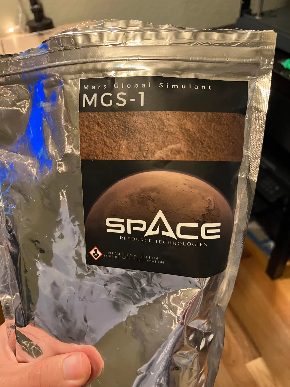 Dusted my Opportunity model with real Mars regolith simulant
