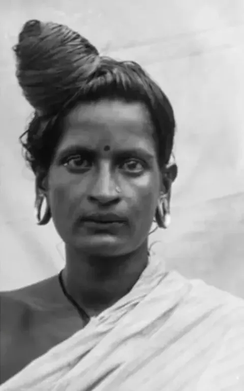 These 1926 portraits of Indians taken by German anthropologist Egon von Eickstedt during his travels which took him through India, Ceylon (modern-day Sri Lanka), and Burma