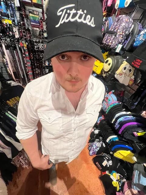 20M plumber from Arkansas Do your worst. Roast me.