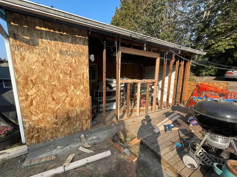 A few years ago my rotting fence fell over so I decided to build it back better.