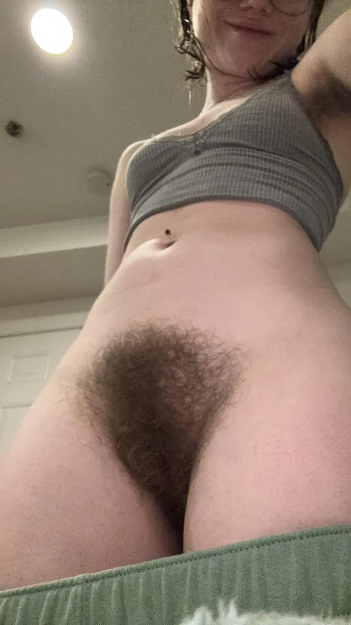 The best type of girl is a hairy girl ;)