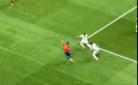 Lamine yamal skills vs saudi