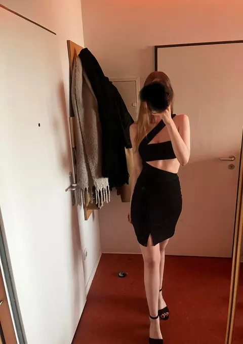 Help me choose an outfit for my anniversary dinner!