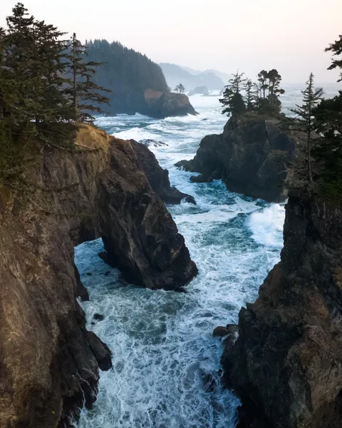 Brookings, Oregon [OC] [3200x4000]