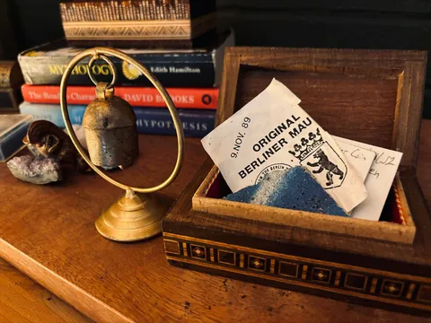 Always been my dream to have a study/library space. Finally finished.