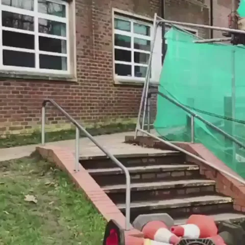 The way every cone pops up perfectly