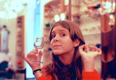 Carrie Fisher in a vacation thru Europe in 1971. Before her role in star wars when she was just the daughter of Debbie Reynolds.