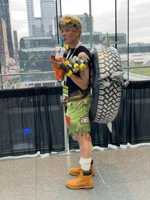 Overwatch cosplay in the big ‘25 💀