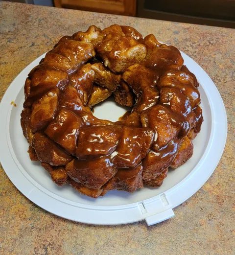 (I made) Monkey bread for the first time, not the fanciest thing on here but it turned out great. Just wanted to share.
