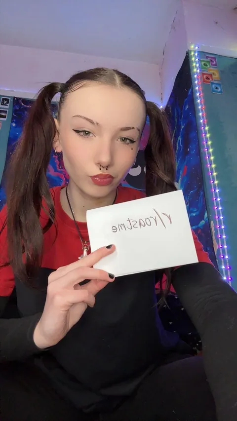 19F from the uk Do your worst :)