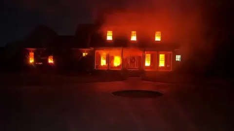 South Carolinian couple puts up surprisingly realistic Halloween decoration. Bunch of people thought the fire was actually real so some called the fire department.