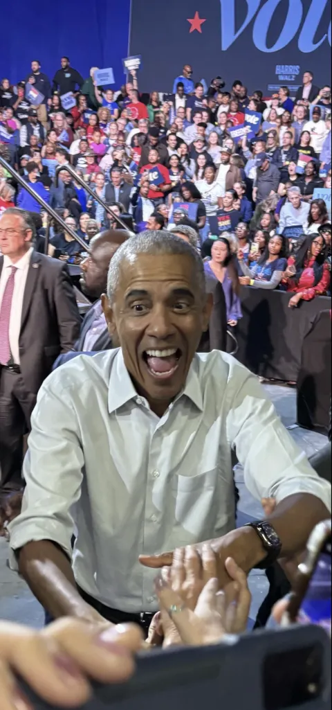 PsBattle: Obama in Detroit 