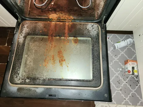 Before-and-after of my disgusting oven