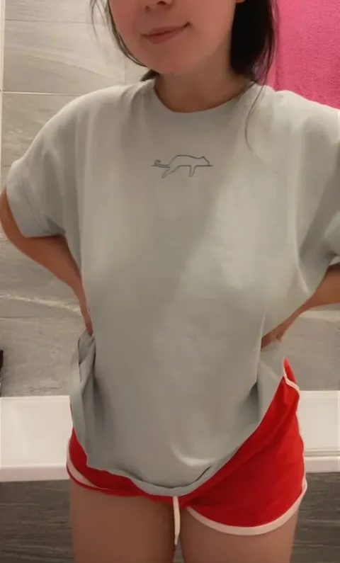 Wake up! Fresh titties arrived!
