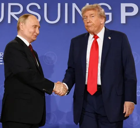 PsBattle: Putin and Trump Handshake