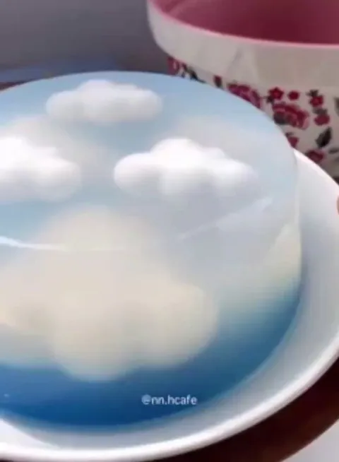 Coconut cloud jelly dessert