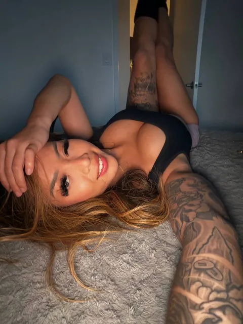 F18, 5'1, 106lb, would you smash?