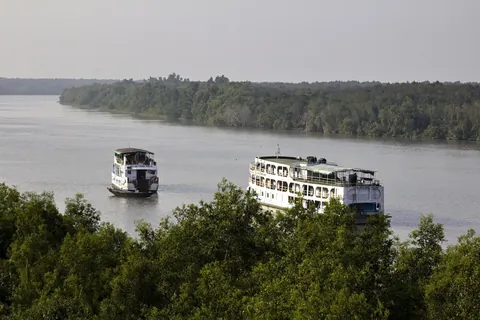 Bangladesh - a country with very few tourists sights and very welcoming people
